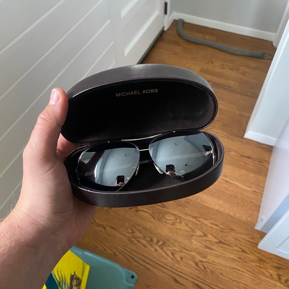 Sunglasses - Picture 3 of 3